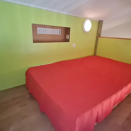 A Avec Piscine, Balcon Et Parking, Proche Commerces Et Plages. - Fr-1-780-80 Apartament Sainte-Maxime